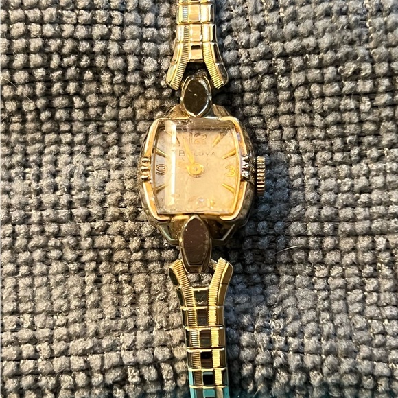 Vintage 1952 Bulova L2 manual winding ladies watch 10kt gold filled - Picture 5 of 8